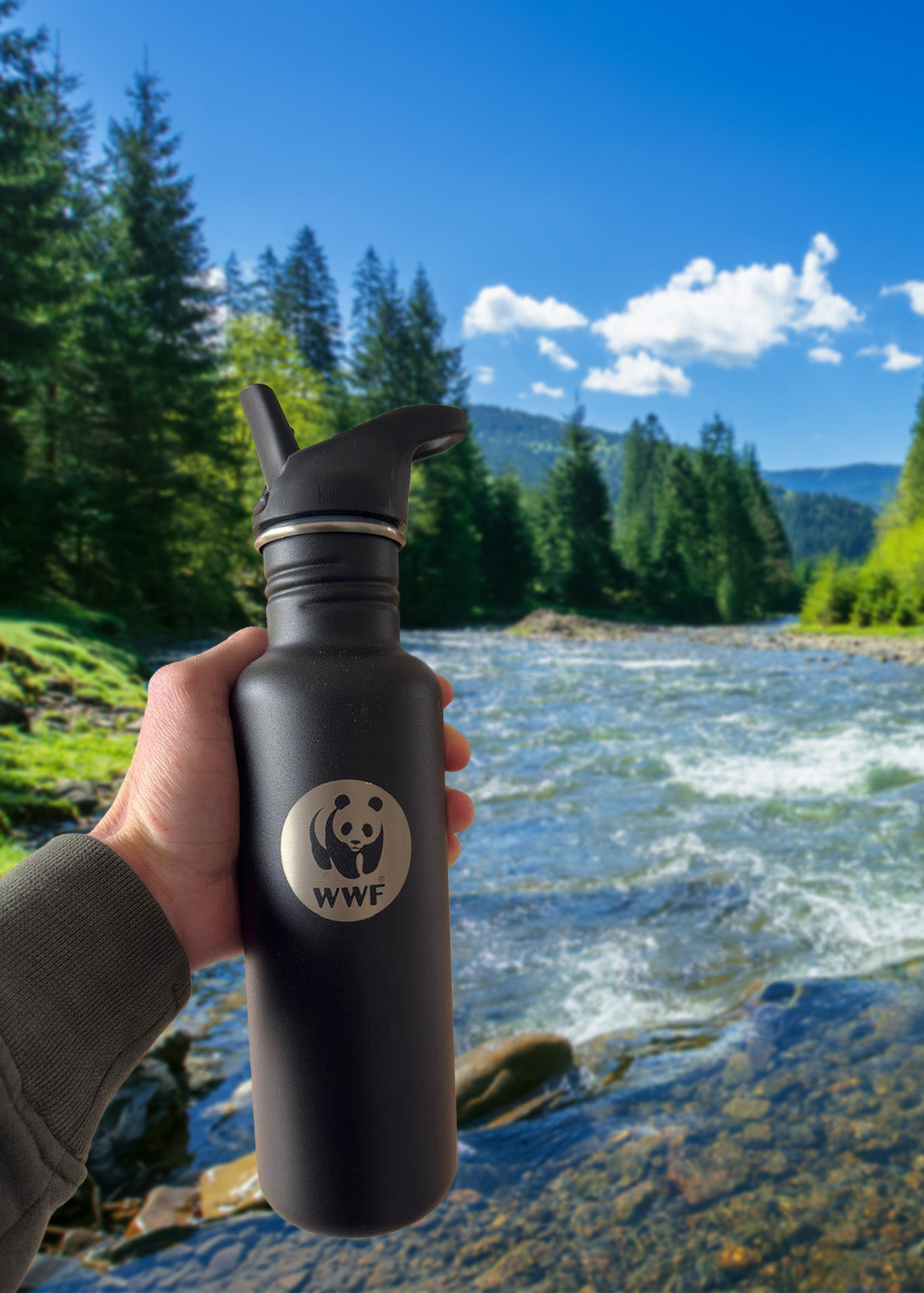 Klean kanteen fles zwart WWF logo sfeer 01 WWF-Webshop
