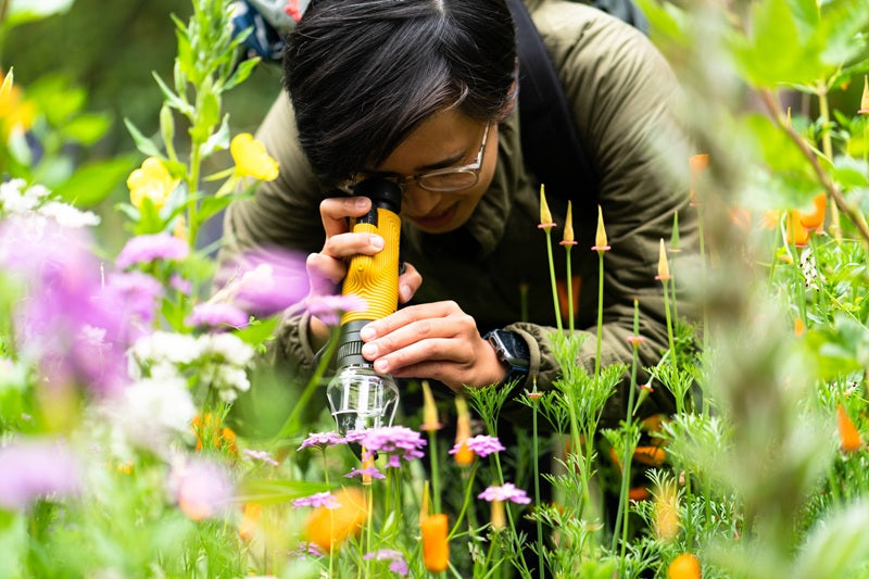 Nocs inspector microscope lifestyle WWF-Webshop