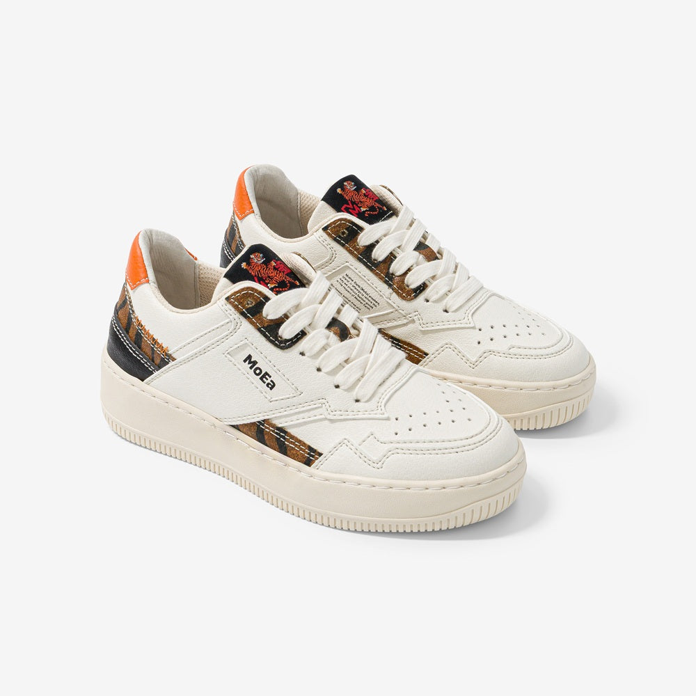 MoEa x WWF Gen1 Sneakers van palm - Wit met tijgerprint (kids)