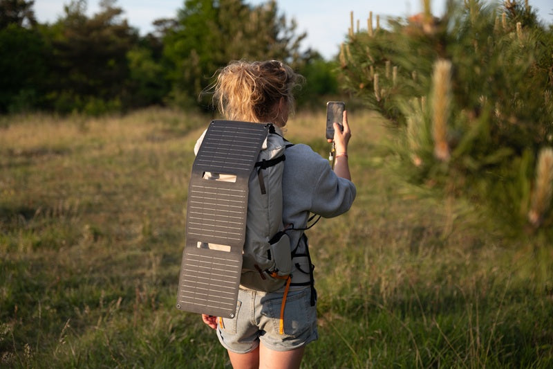 waka waka Solar 20 urban 01 WWF-Webshop